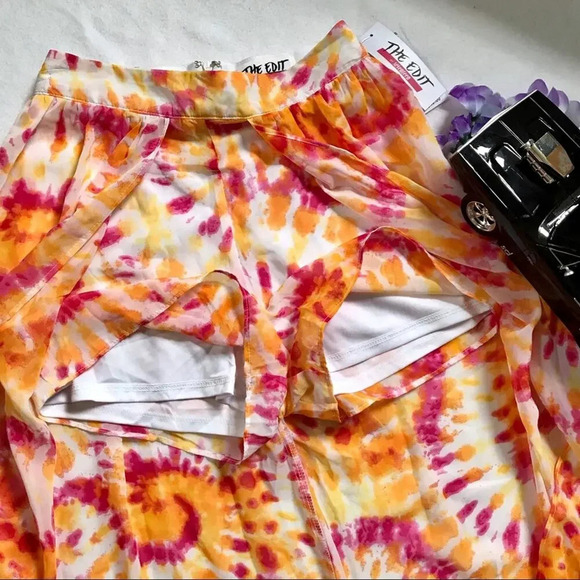 The Edit by 17 New Walk Through Shorts Various - Picture 5 of 13